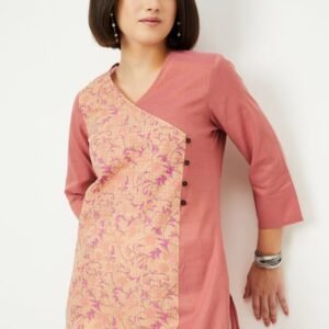 Ladies Printed Kurta in a Straight Silhouette