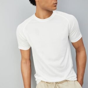 Men Slim Fit Solid Athleisure T-shirt